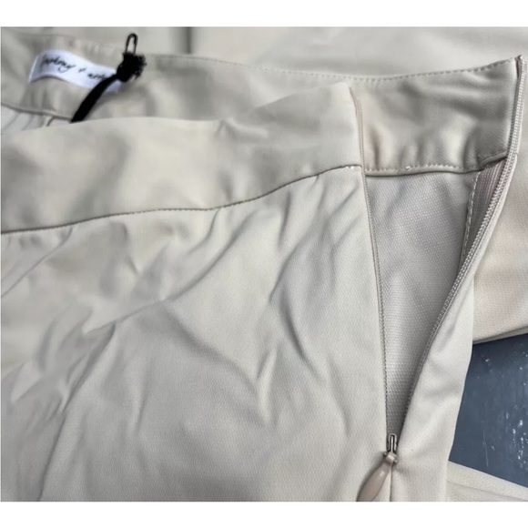 Symphony & Note Womens Side Zip Pull on Flared Leg Mid Rise Pants Taupe Sz 8 NWT - Picture 5 of 9